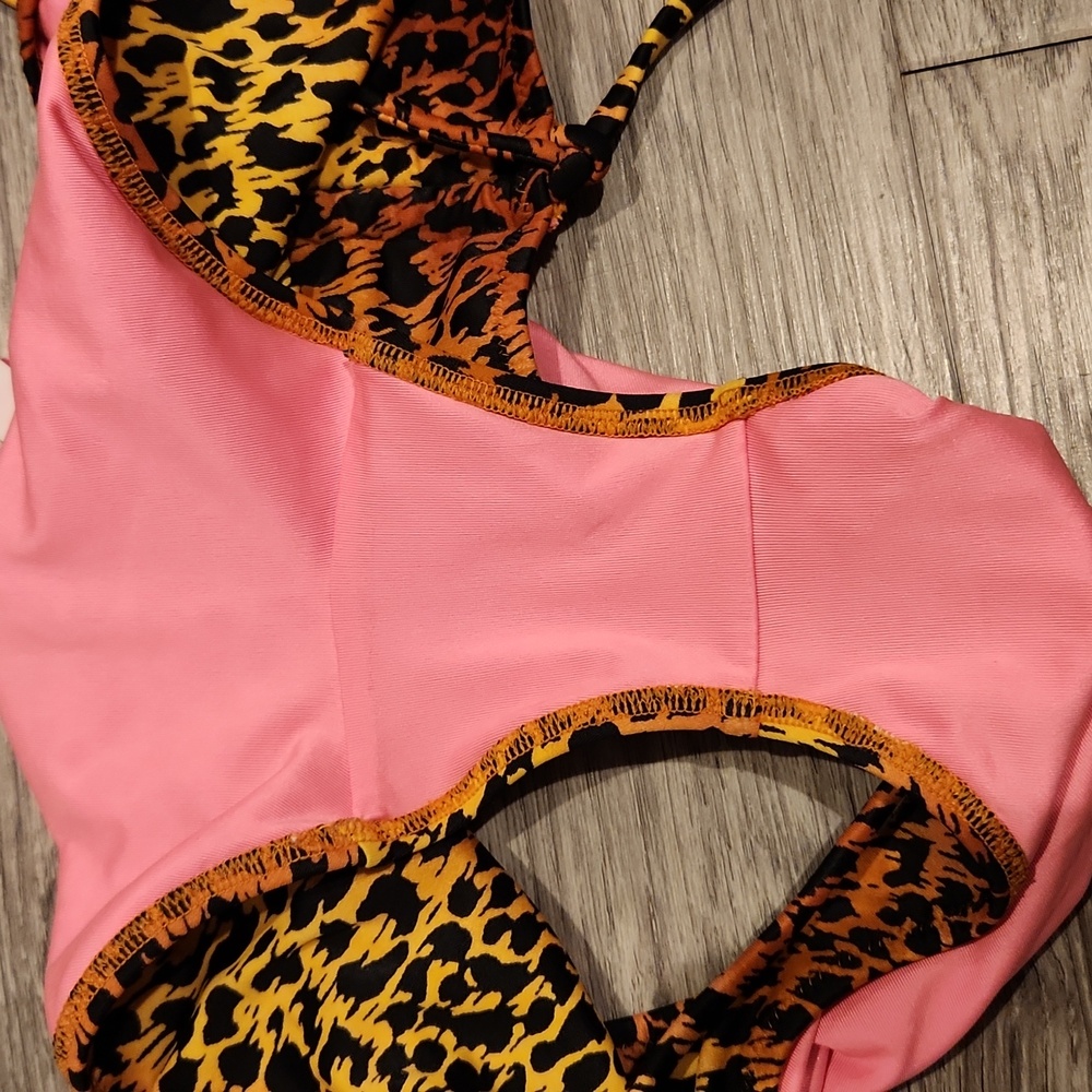 Victoria's Secret Leopard Print Bikini Bottoms- M - Picture 4 of 4